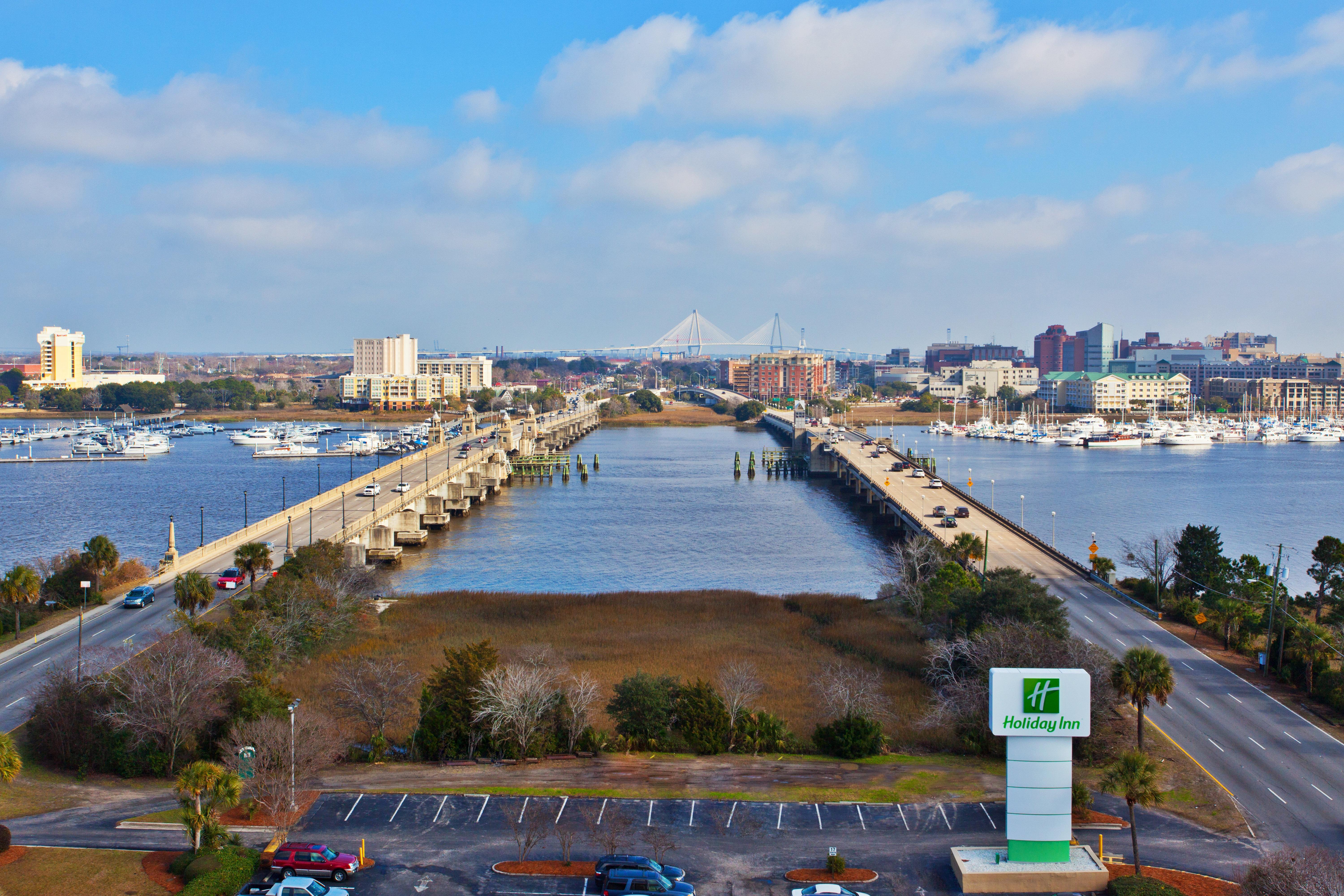 Holiday Inn Charleston-Riverview, An Ihg Hotel Bagian luar foto