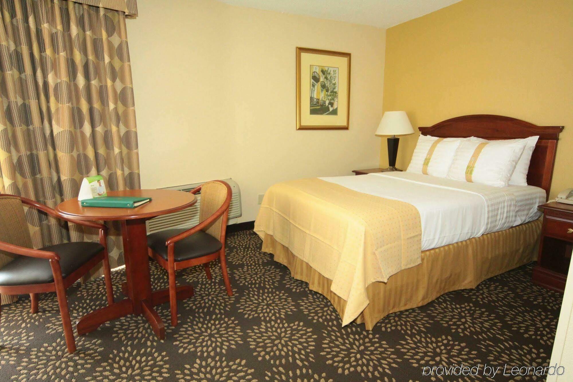 Holiday Inn Charleston-Riverview, An Ihg Hotel Bagian luar foto