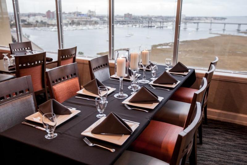 Holiday Inn Charleston-Riverview, An Ihg Hotel Bagian luar foto